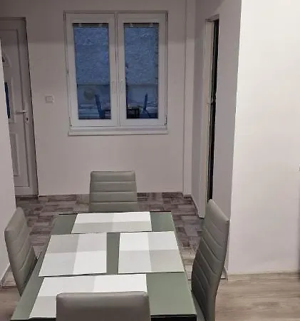 Andrea Штурово